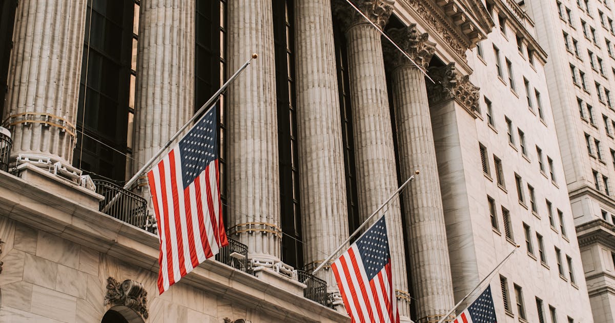 United States — Q1 GDP Revised to 1.6% Growth; Markets Decline on Oil Surge June 3
